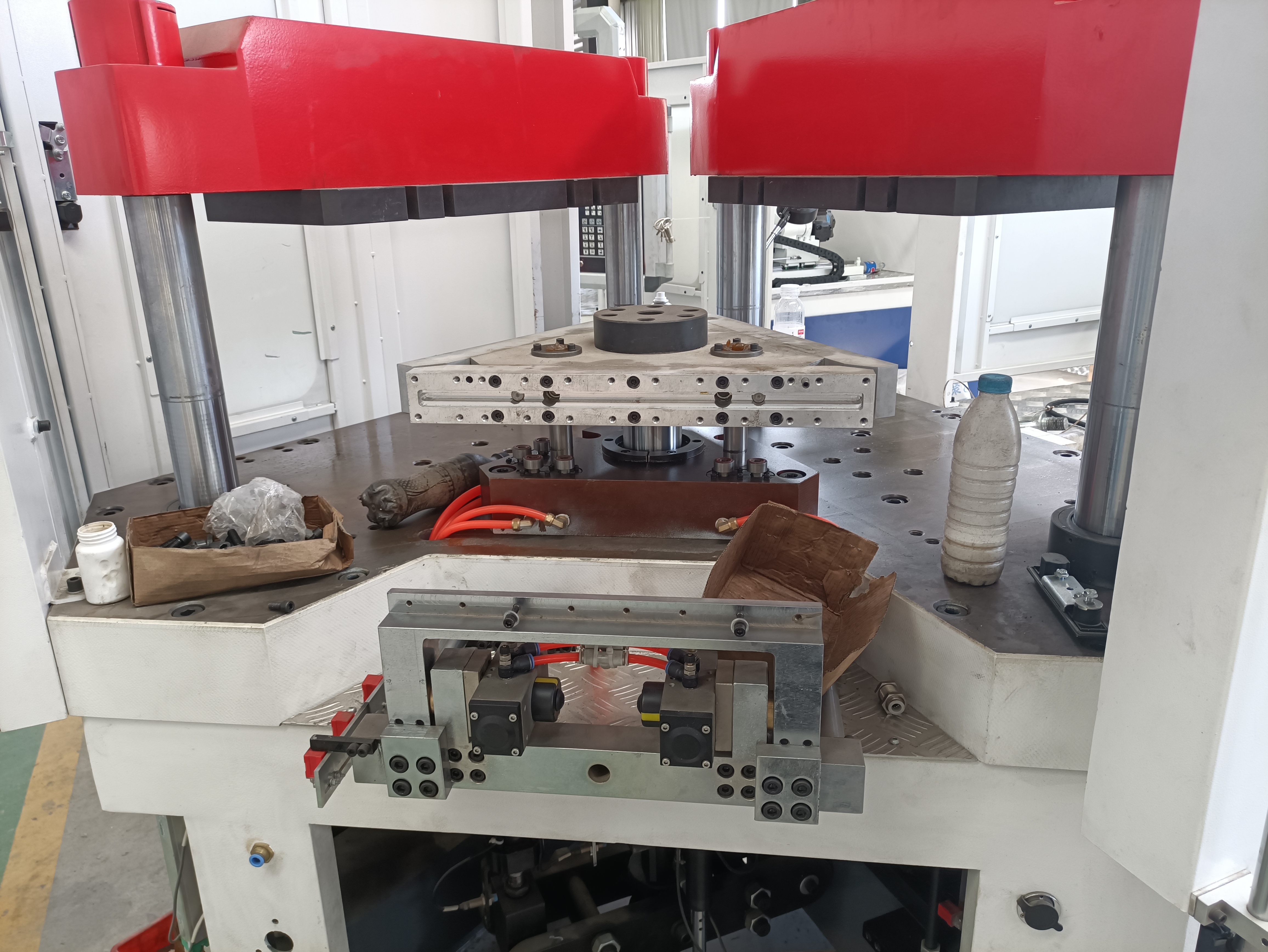 IBM Full Automatic Injection Blow Molding Machine For Plastic Bottles